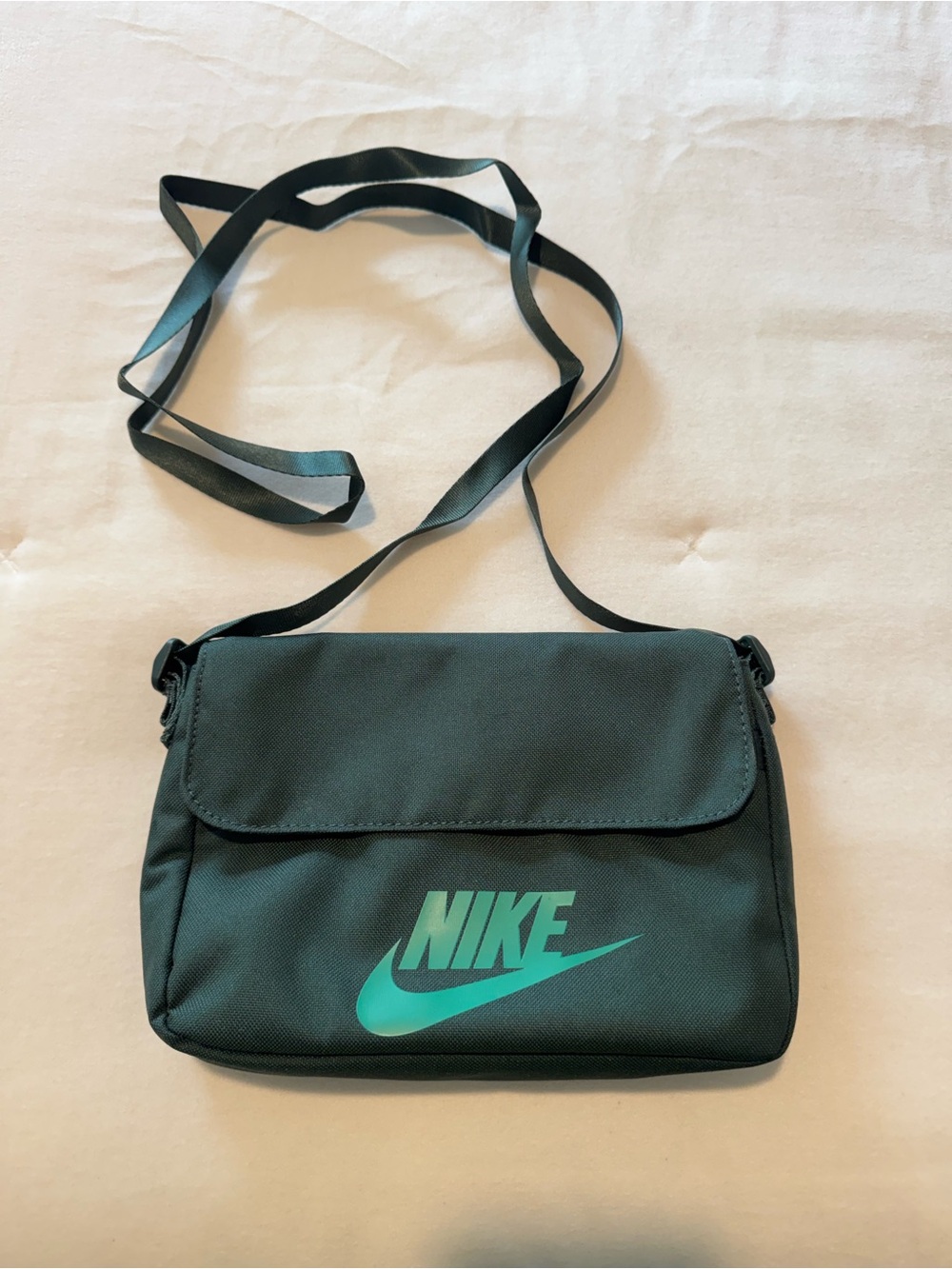 NWOT Nike Crossbody Bag in Dark Green with Light Green Logo